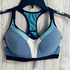 Victoria Secret Sports Bra 32DD 🌸🌸